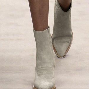 Youngtags white boots